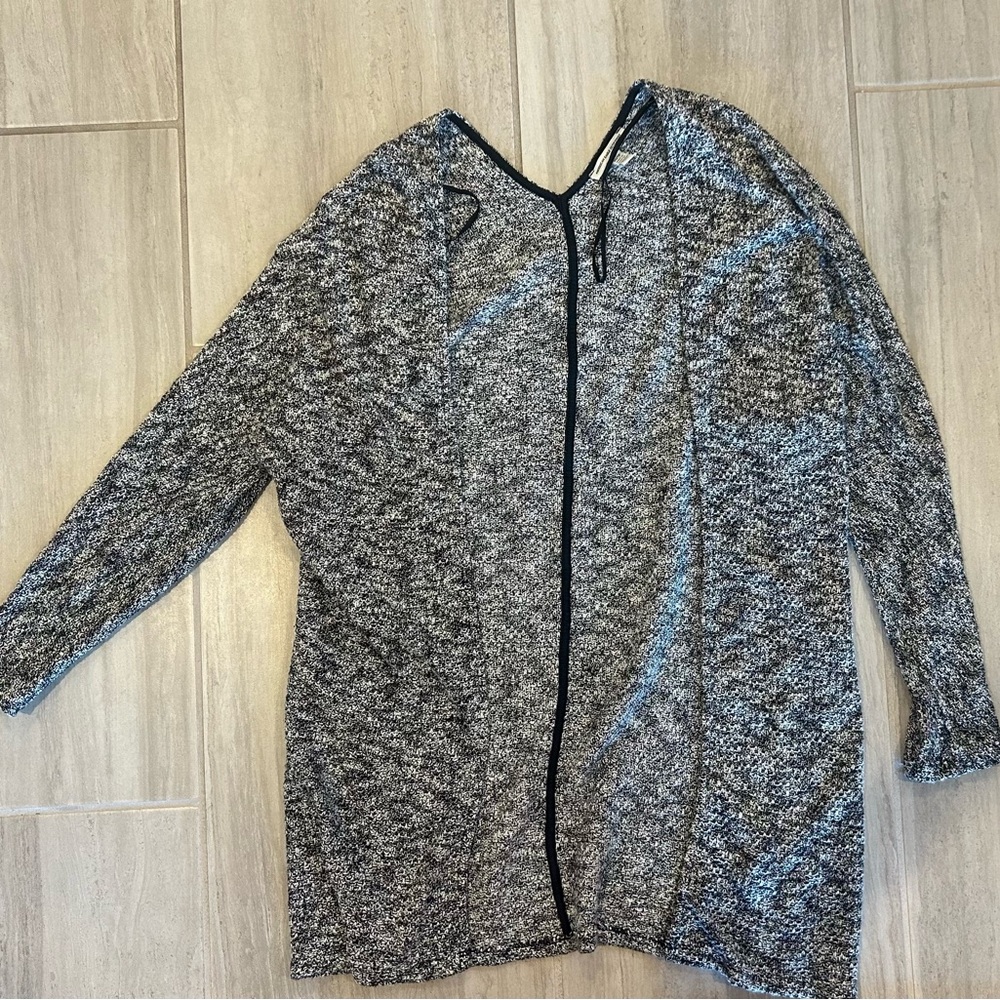American Eagle Outfitters Black and Gray Cardigan